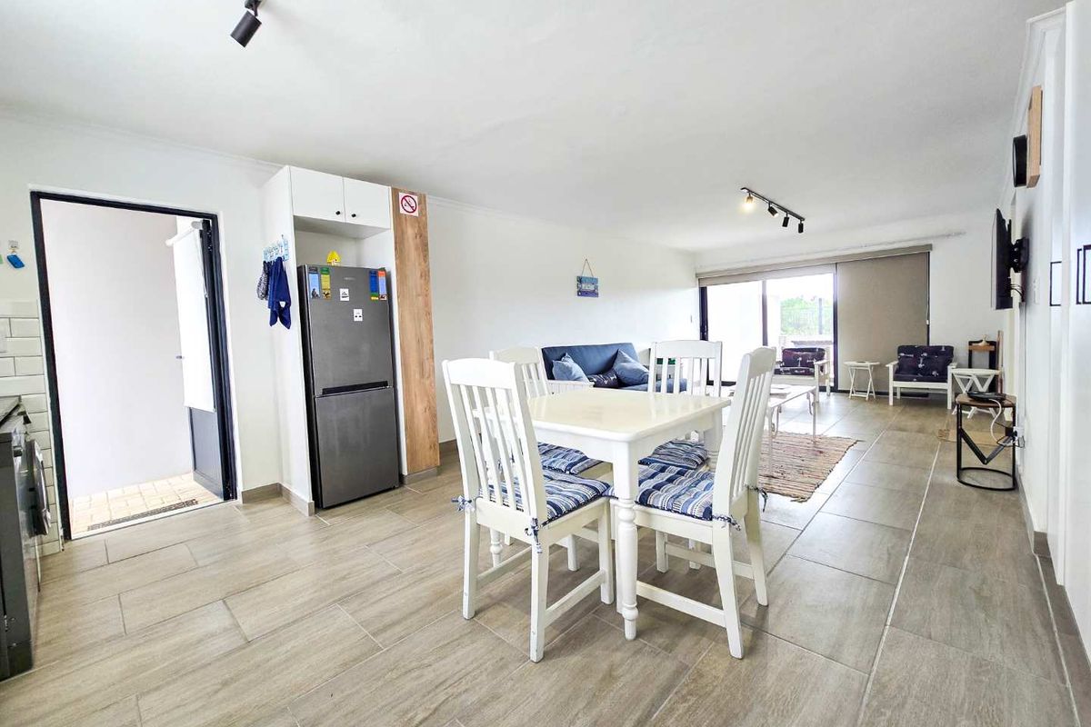 Charming  two bedroom ground floor unit for sale in Stilbaai-Wes. - Photo 4
