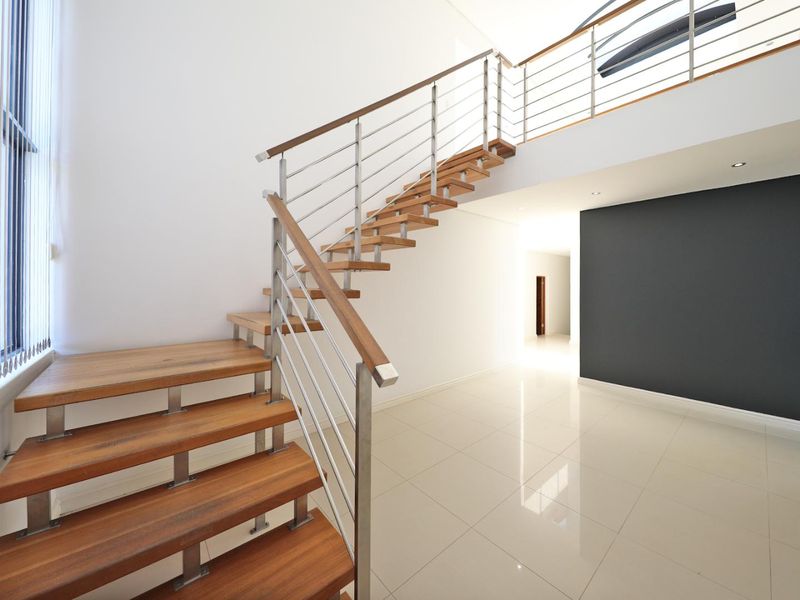 5 Bedroom house in Baronetcy Estate, Plattekloof - Photo 6