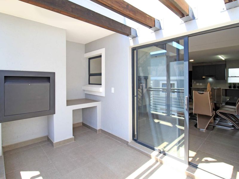 Modern One Bedroom Apartment to Rent April 1 - Photo 8