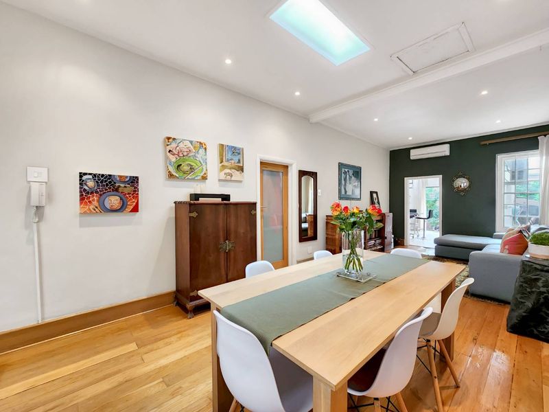 Upper Sea Point home on the border of Fresnaye - Photo 8