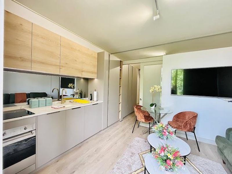 Ultra-Modern Furnished Luxury Studio Apartment in the Heart of Rosebank - Photo 3