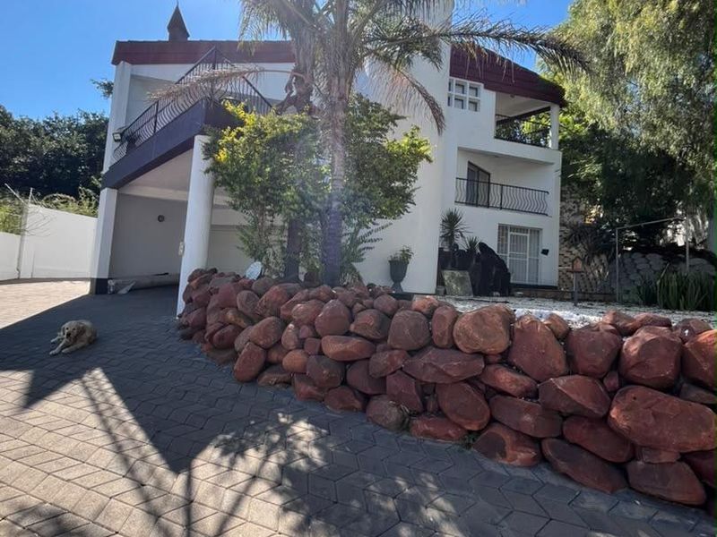 LUXURY HILL HOME FOR SALE in KLEIN WINDHOEK - Photo 3