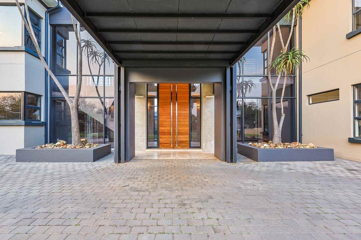 Modern Luxury Home for Sale - Photo 4