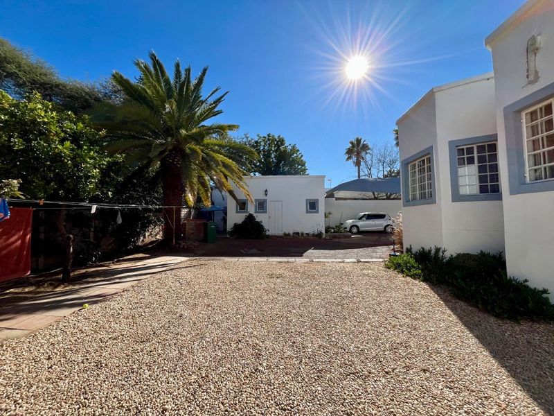 FOR SALE: Elegant Eros Property – Perfect for Medical Practice or Office Conversion - Photo 6