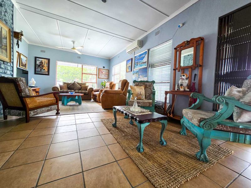 Family home with flatlet for sale in Stilbaai-Wes. - Photo 10