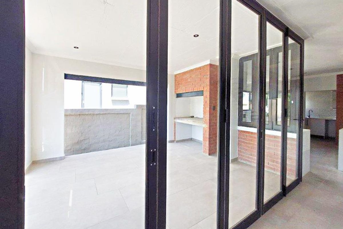 Brand New. Transfer Costs included - Photo 5