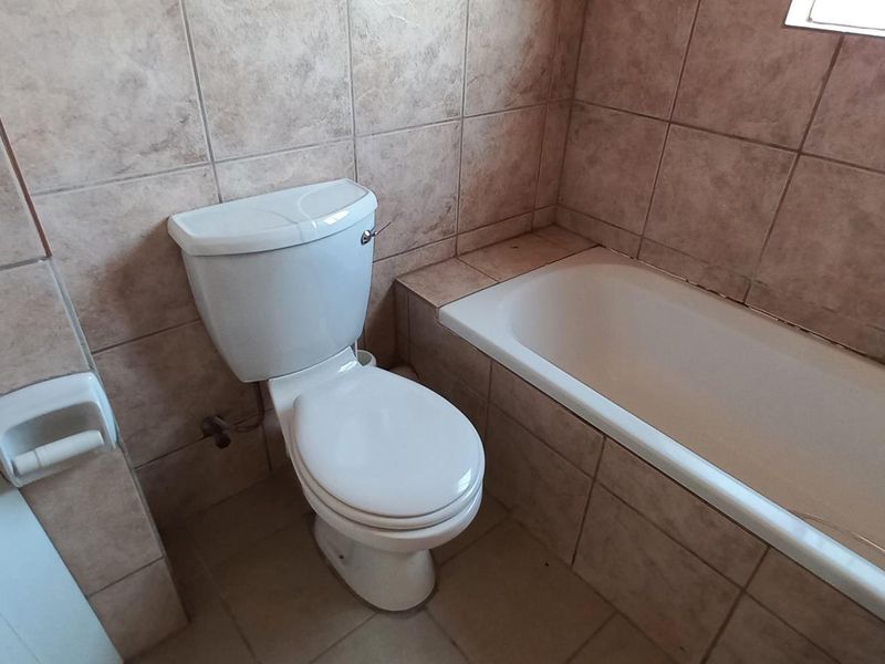 TWO BEDROOM TOWNHOUSE IN LYTTELTON CENTURION -1JULY 2026. - Photo 9