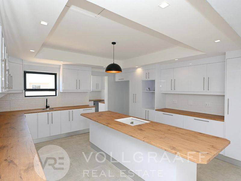 Newly Built Home in Mile 4, Ext 1 - Photo 6