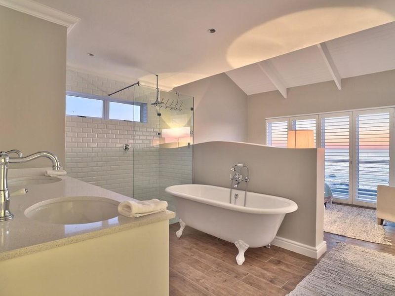 Designer Beach Bungalow - Photo 7