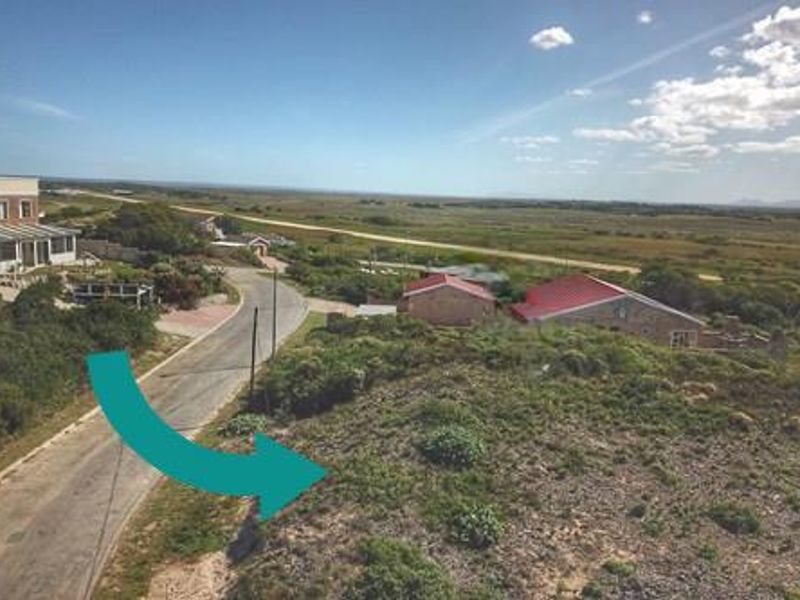 Tranquil Living with Breathtaking Views - Photo 3