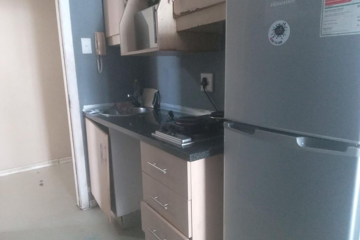 Bachelor Apartment For Sale In Berea Centre - Photo 3