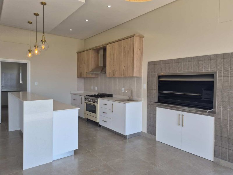 Exquisite Modern 3-Bedroom Home in Hartenbos Heuwels, Hartenbos - Photo 9