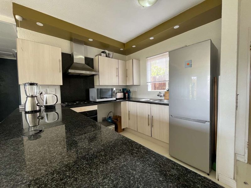 Immaculate Cluster in Great Area - Photo 4