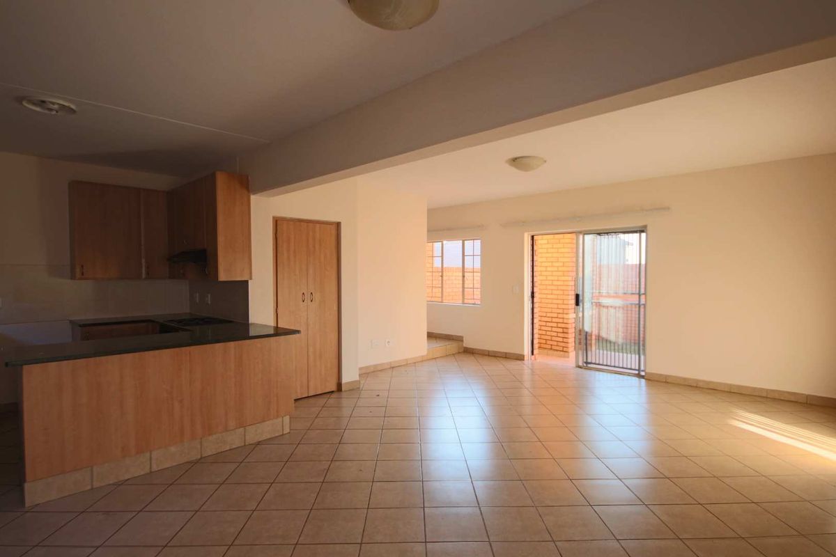 Spacious & Modern Montana Duplex - Nathan Park: 3 Beds, 2.5 Baths, Stunning Finishes - Photo 2