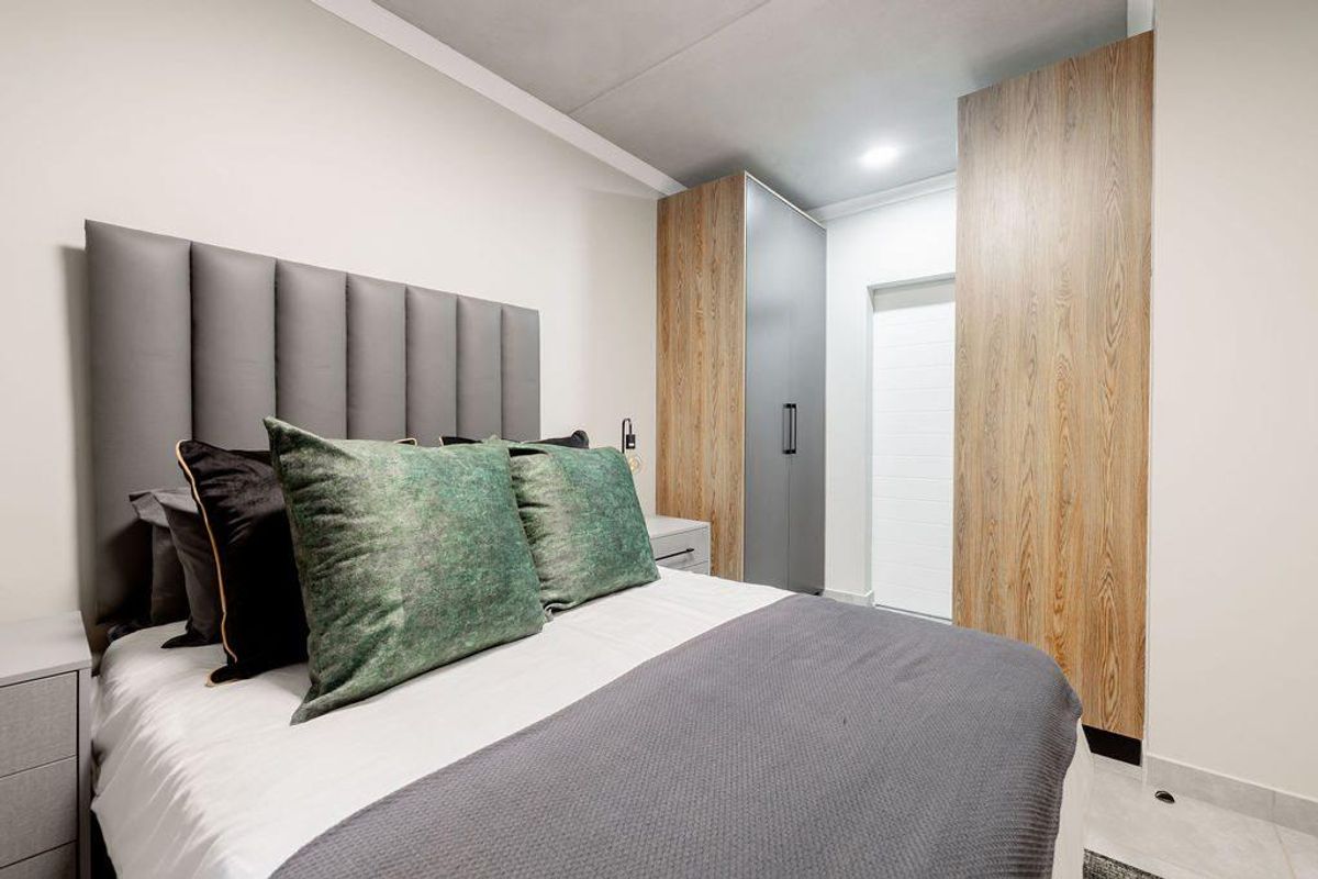 Charming Ground Floor 2-Bedroom Apartment - Photo 5