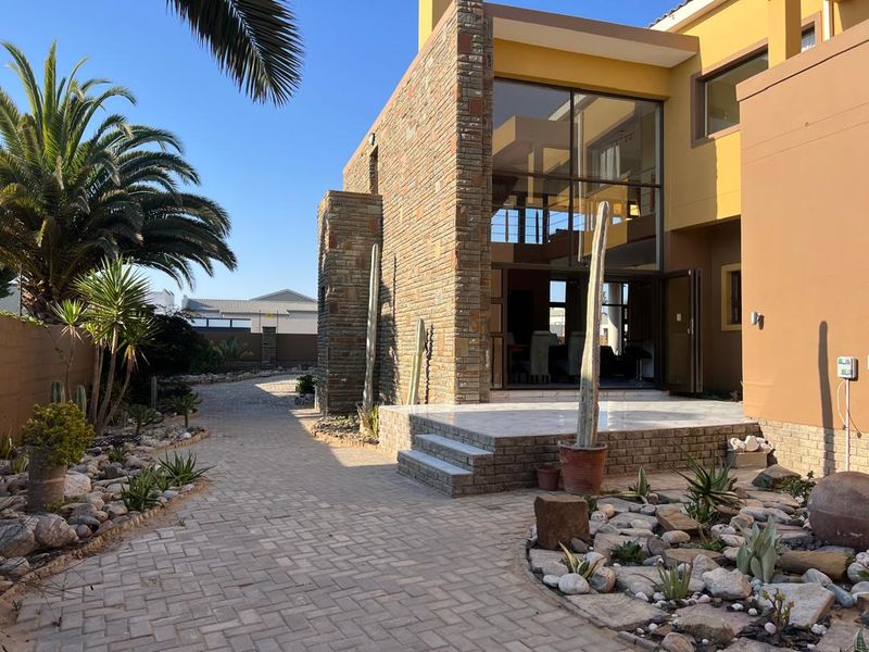 Hot property for sale - Photo 4