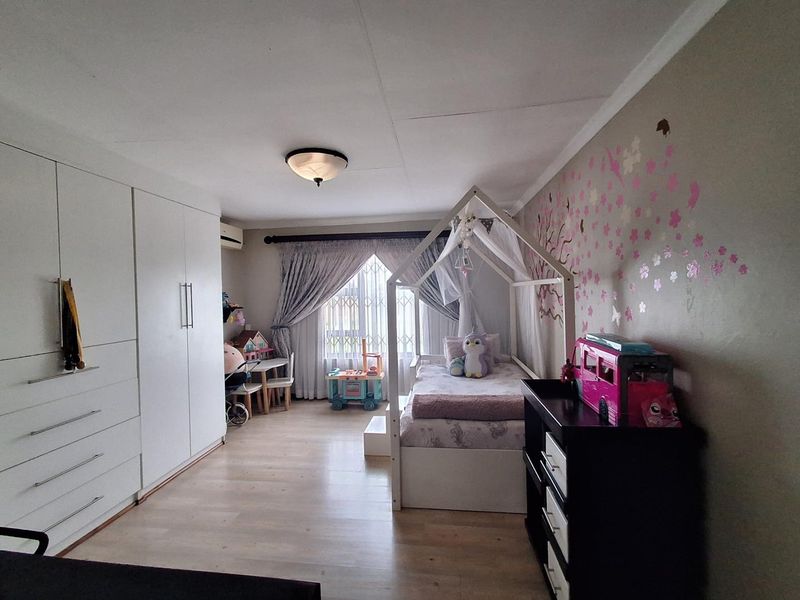 Prime 2.3-Hectare Smallholding with Excellent Business & Investment Potential - Photo 8