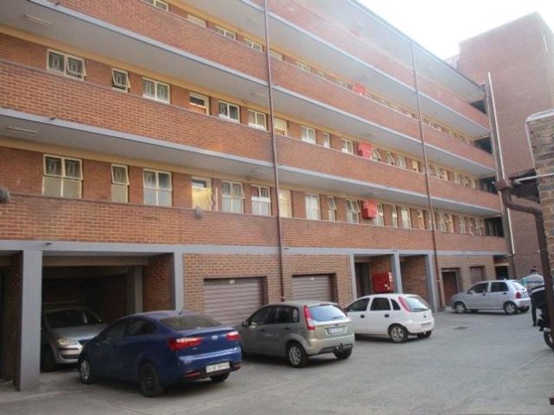 1.5 BEDROOM FLAT TO RENT IN SUNNYSIDE - Photo 4