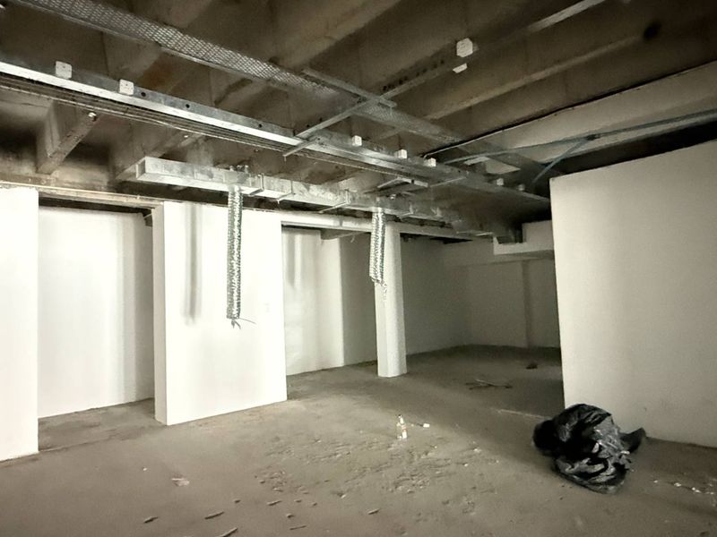 272m2 retail unit to let in Gardens - Photo 2