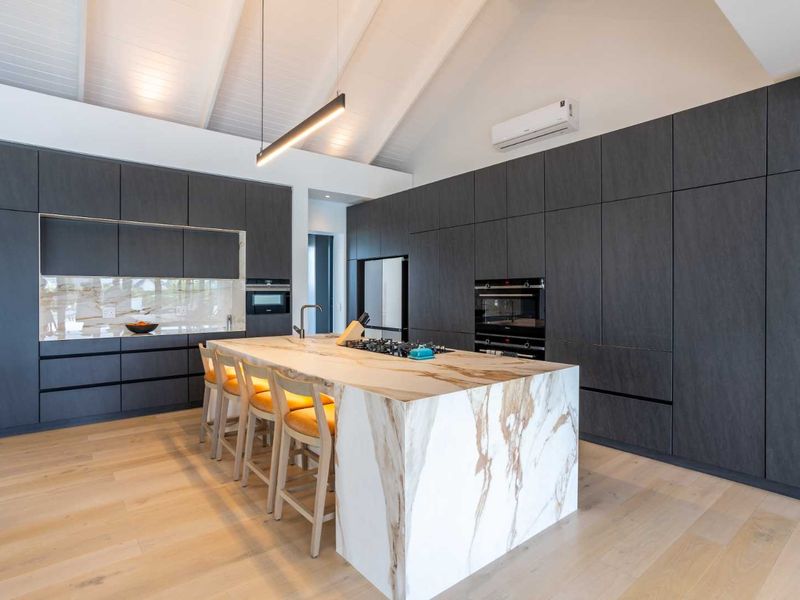 Exceptional Five-Bedroom Furnished Home to Rent in La Vue Neighbourhood on Val de Vie Estate - Photo 6