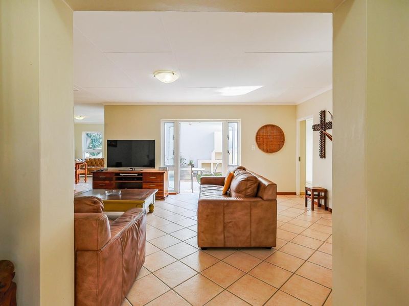 Fully Furnished 3-Bedroom House with Pool for Rent in Silver Lakes Golf Estate - Photo 9