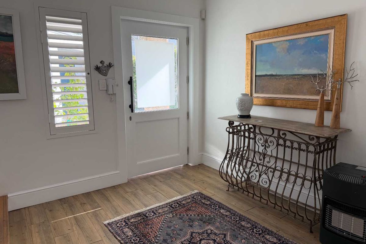 2 Bedroom Home in Constantia - Photo 4
