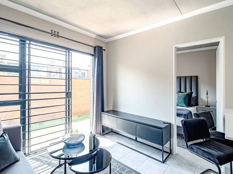 Modern 2 Bedroom 2 Bathroom Apartments in iQ Meerendal - Photo 8