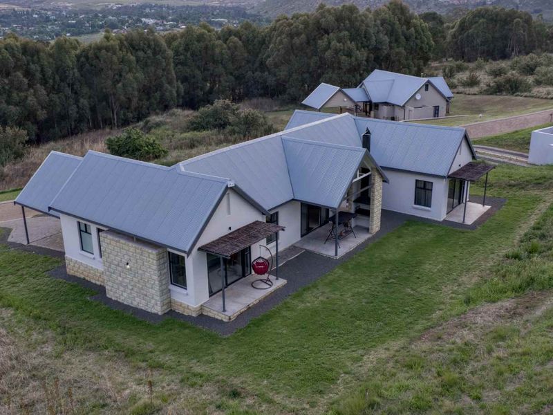 Contemporary Mountain Retreat with Panoramic Views | Clarens Mountain Estate - Photo 10