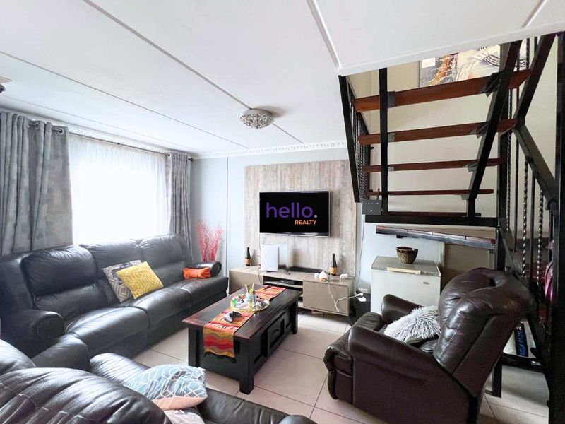 Renovated 3Bedroom Duplex in Secure Complex - Photo 9