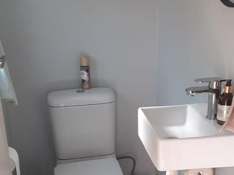 Secure, Stylish Living in Raceview - Photo 8