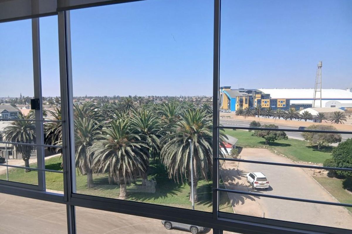 NOT TO BE MISSED – 3-bedroom apartment with sea view in secured complex - Photo 3