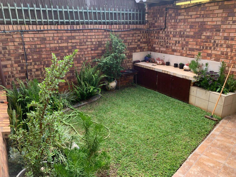 2 Bedroom townhouse in Pretoria Silverton - Weavindpark - Photo 5