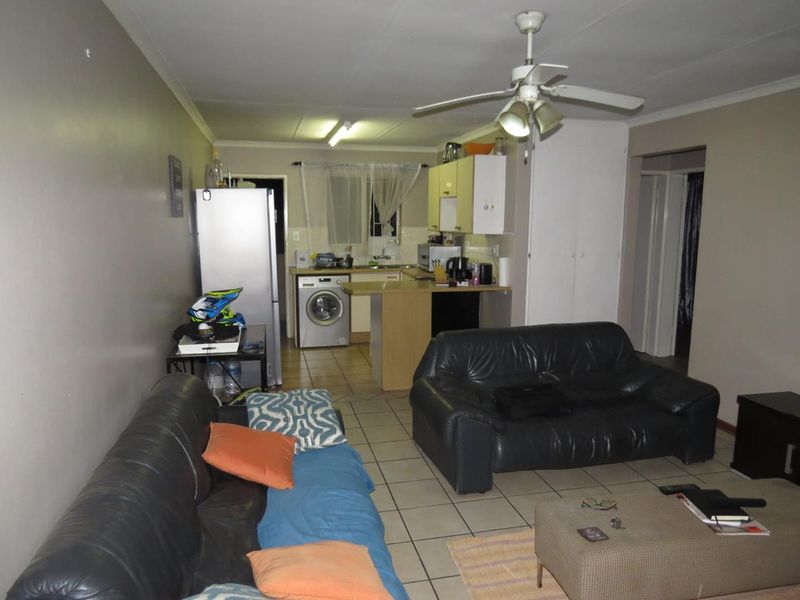 Ravenswood next to Beyers Park 2 Bedroom 1st Floor - Photo 7