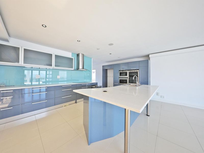 5 Bedroom house in Baronetcy Estate, Plattekloof - Photo 5