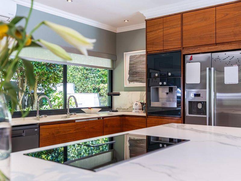 Entertainers Paradise in Superb Location - Photo 10