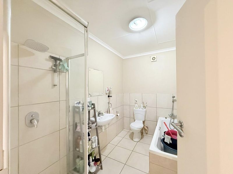 CLOSE TO CBD - Photo 8