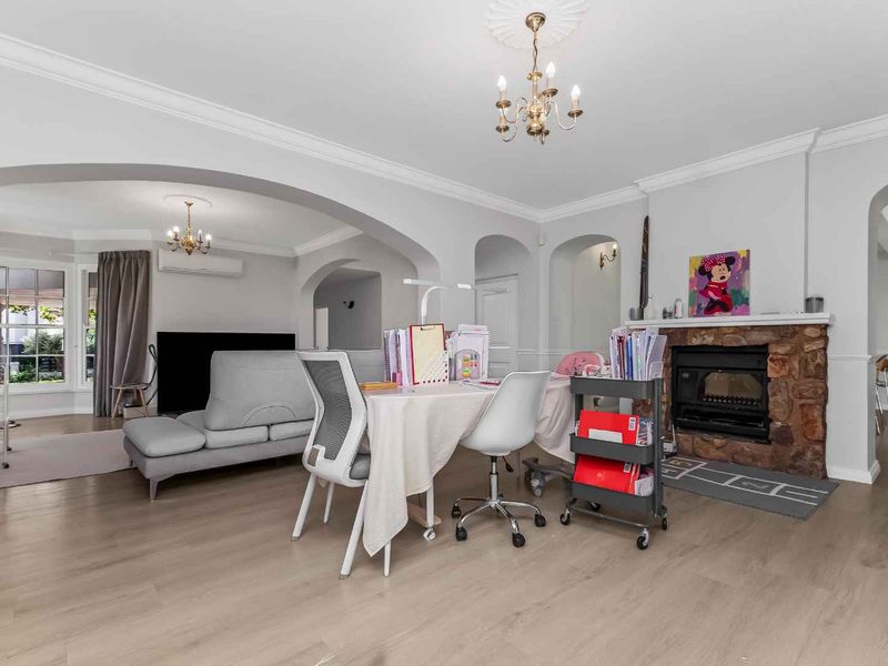 IMMACULATE CHARACTER HOME - Photo 5