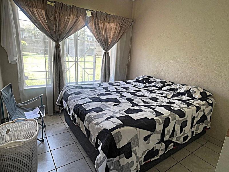 3 BEDROOM IN BRACKENDOWNS - Photo 10