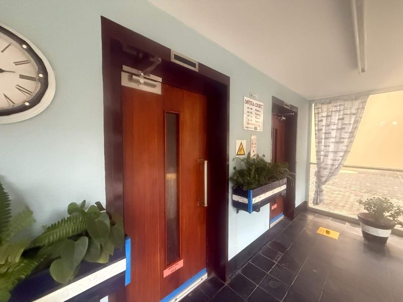 Spacious & Secure 2-Bedroom Apartment in the Heart of Horison View - Photo 4