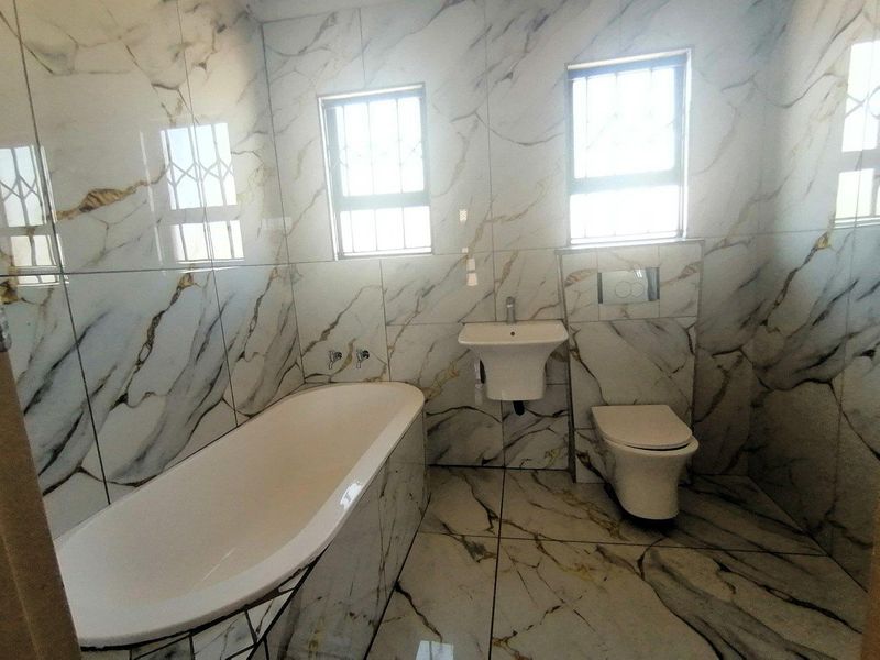 Charming 3-Bedroom Family Home in a Welcoming Township - Photo 10