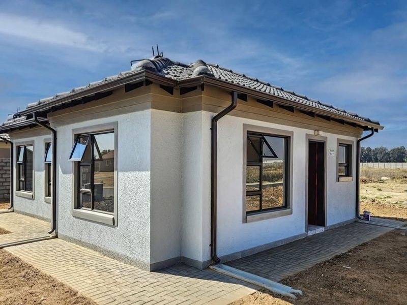 OWN YOUR BRAND NEW FULL TITLE HOME FROM AS LITTLE AS R7 500PM - Photo 2