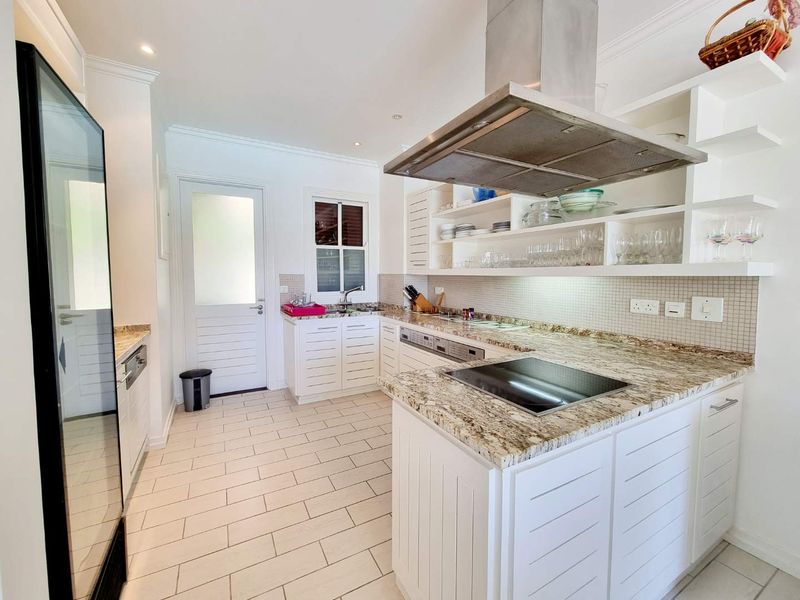 EXCEPTIONAL NORTH FACING MAISON - Photo 4