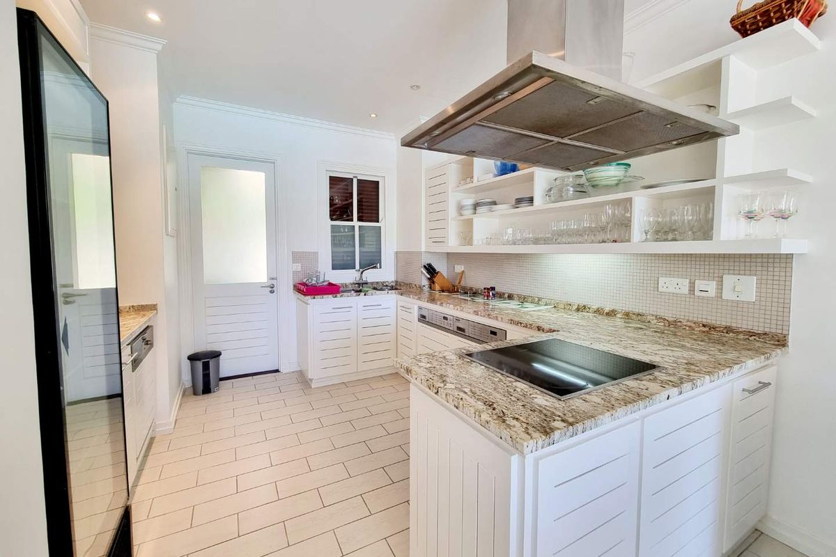 EXCEPTIONAL NORTH FACING MAISON - Photo 4