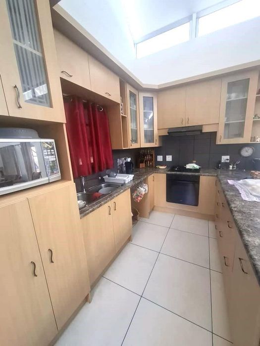 Property #2500221, House For Sale in Elisenheim