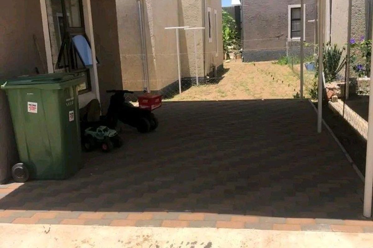 MODERN SECTIONAL TITLE UNIT FOR SALE IN OSONA – N$650,000 (COSTS EXCLUDED) - Photo 5