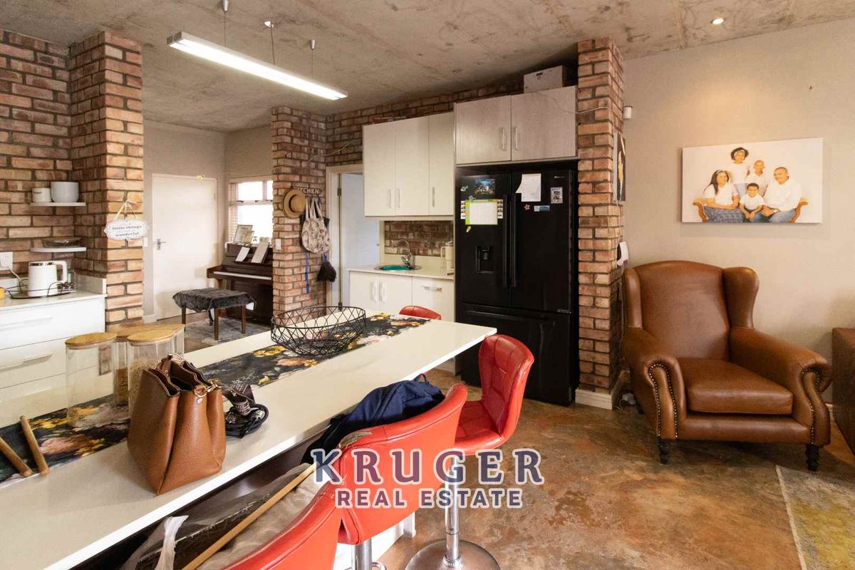 🌟 Modern Dual-Home Investment Gem - Photo 4