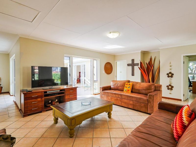 Fully Furnished 3-Bedroom House with Pool for Rent in Silver Lakes Golf Estate - Photo 8