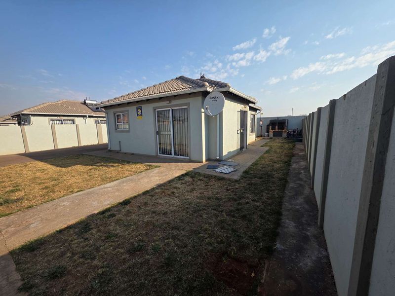 3 Bedroom House for sale in Brenthurst - Photo 1