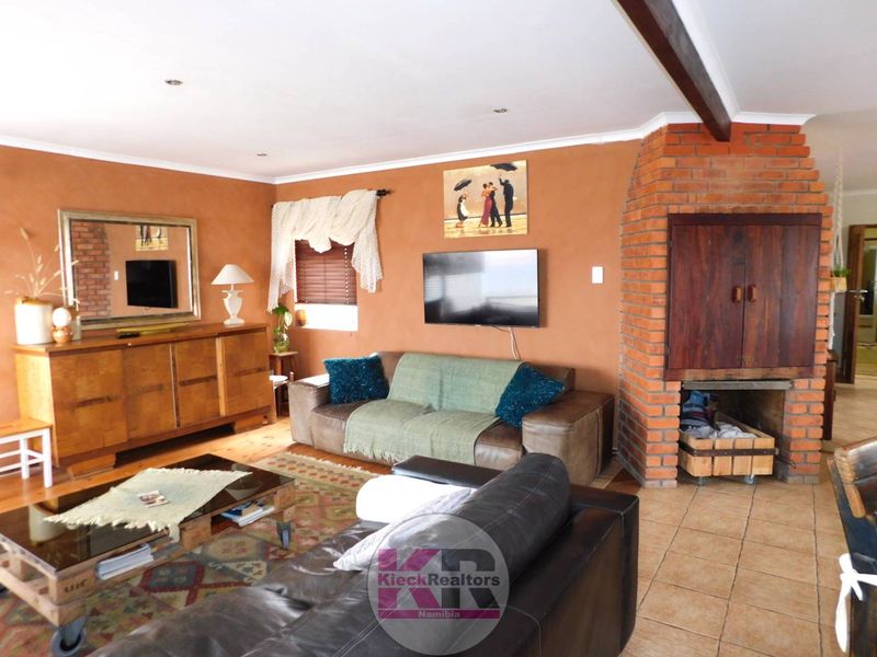Perfect Coastal Family Home. Plus Flat as an added bonus. Walking distance to the beach. HENTIES BAY (Hentiesbaai) - Photo 6