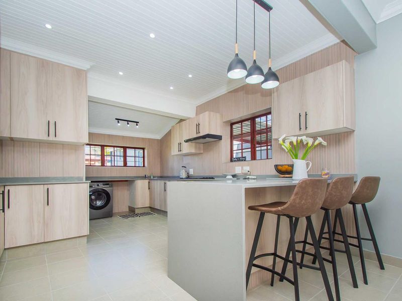 Newly Renovated Interior with All the Space of Yesteryear and Flatlet - Photo 5